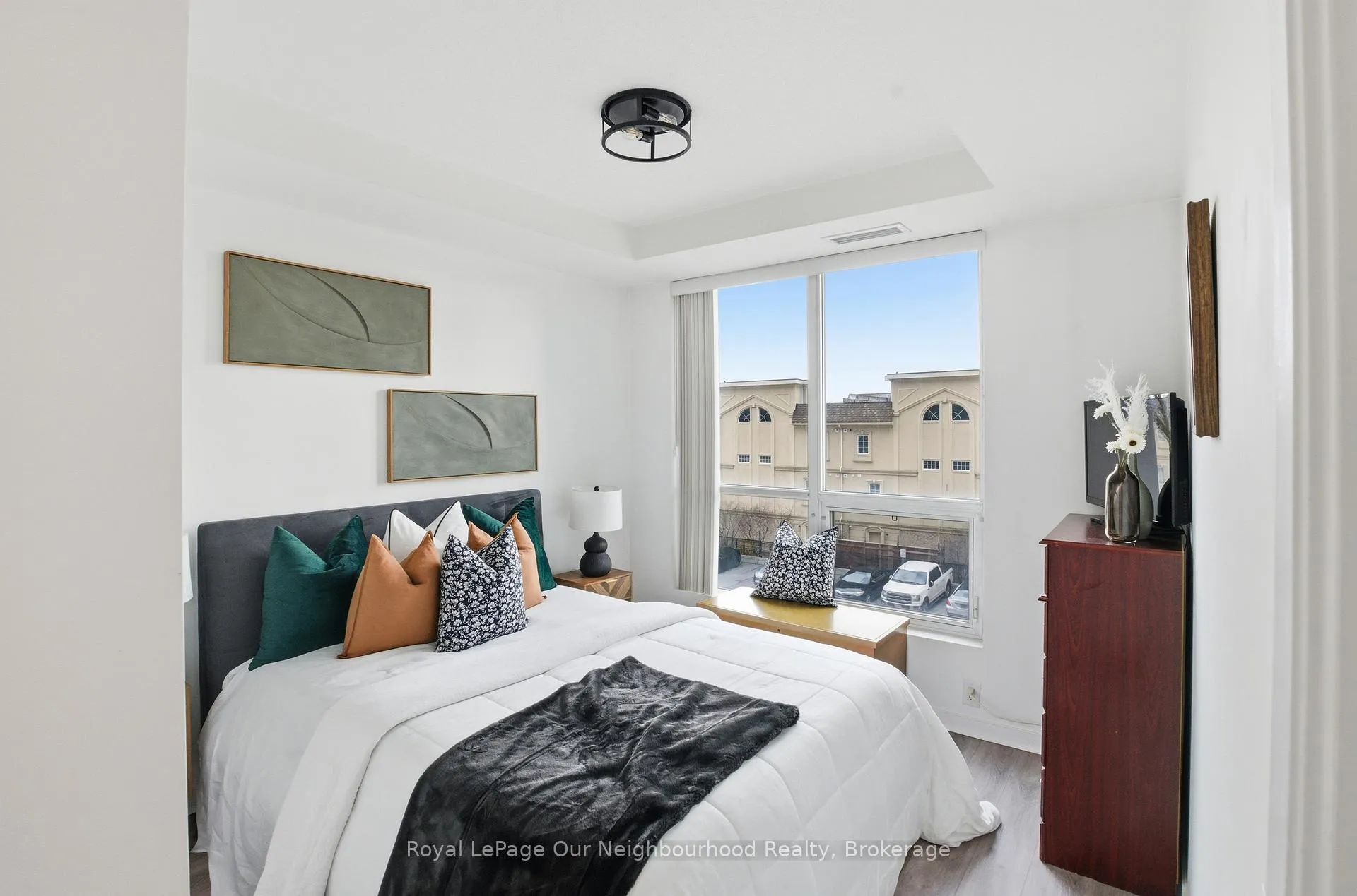 Photo 9 of Unit 301, 1235 Bayly Street, Pickering, Bay Ridges — HOMEH