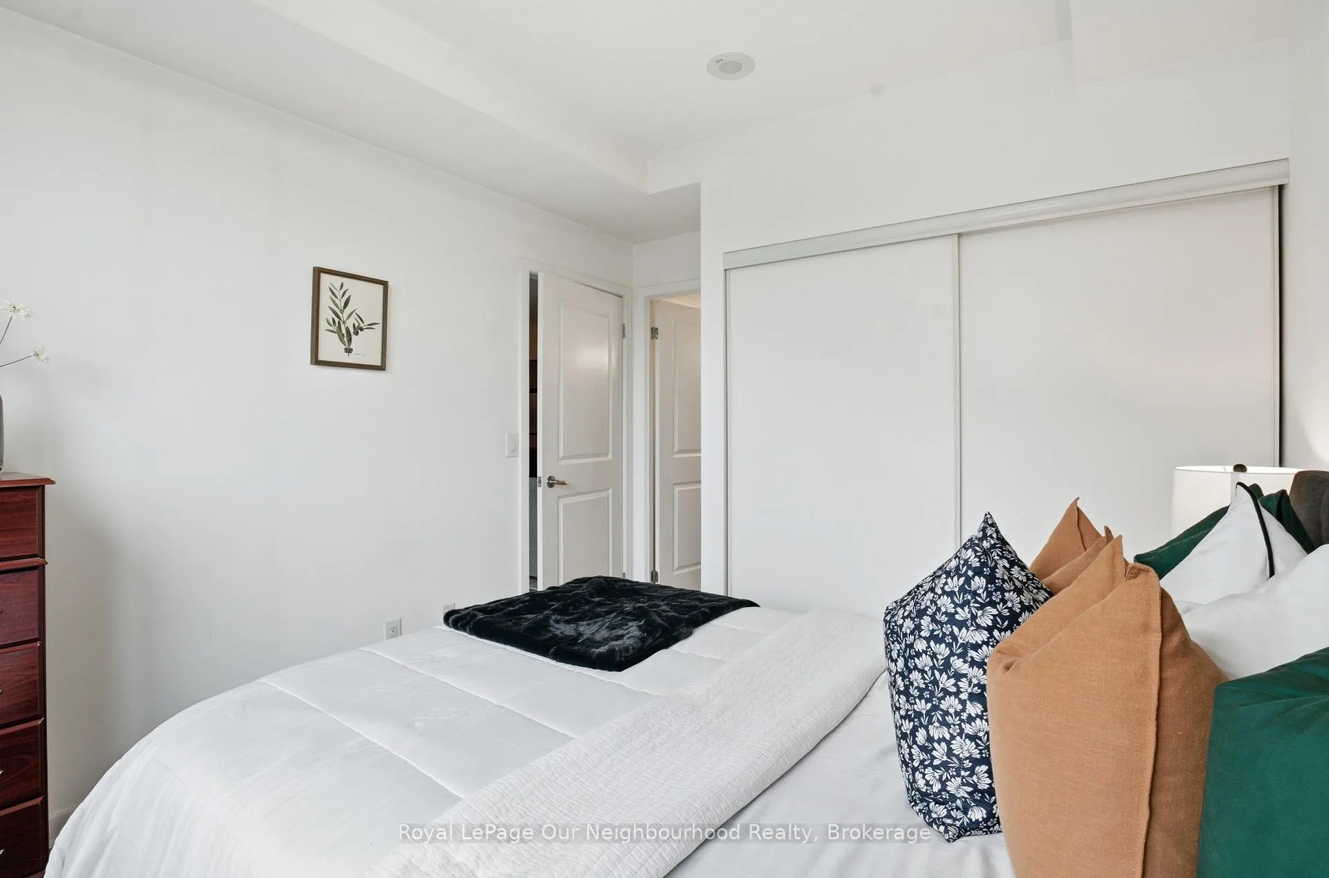 Photo 11 of Unit 301, 1235 Bayly Street, Pickering, Bay Ridges — HOMEH