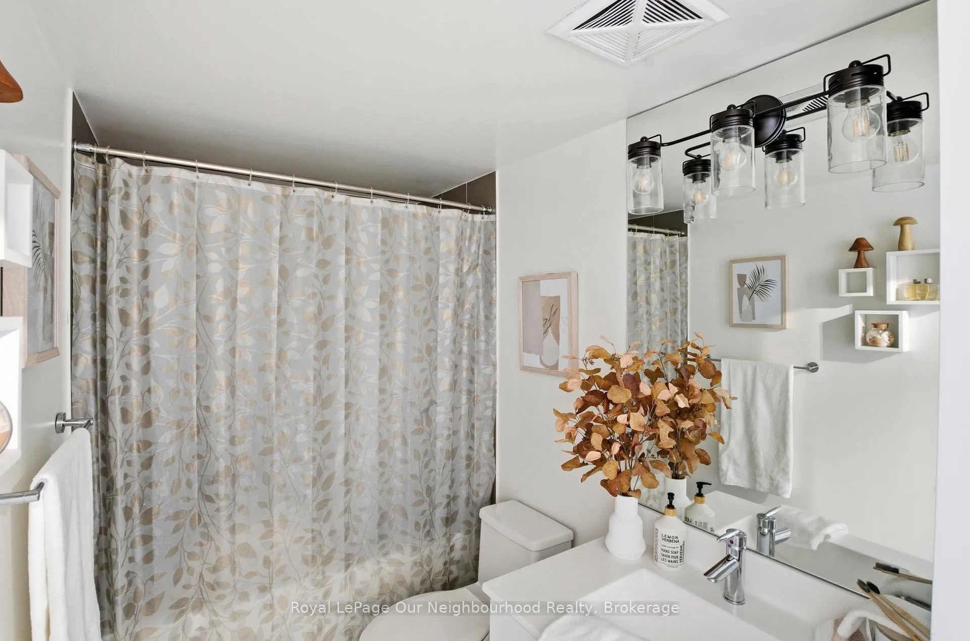 Photo 16 of Unit 301, 1235 Bayly Street, Pickering, Bay Ridges — HOMEH