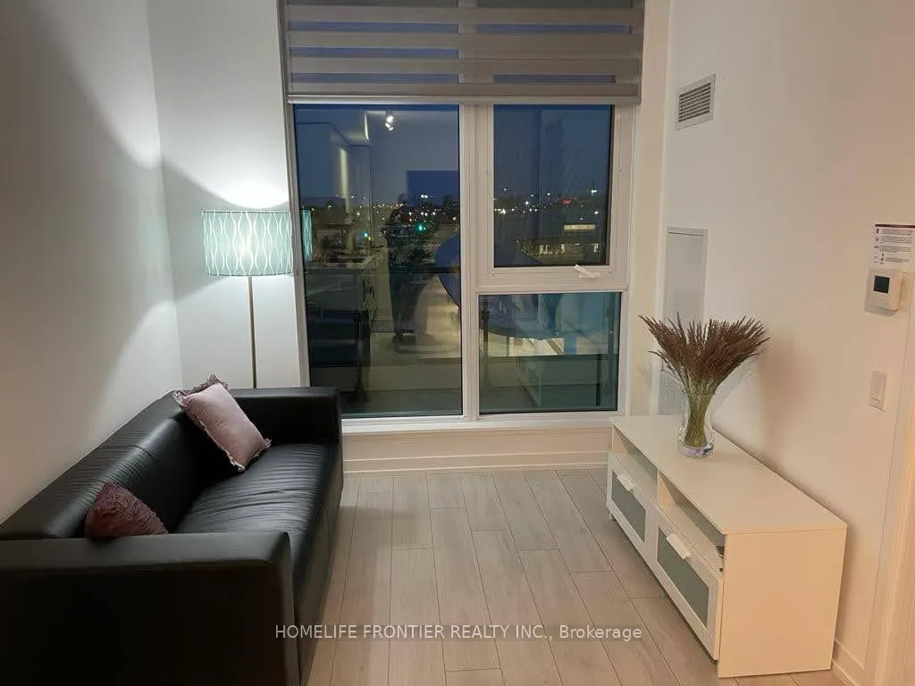 Photo 6 of Unit 309, 950 Portage Parkway, Vaughan, Vaughan Corporate Centre — HOMEH