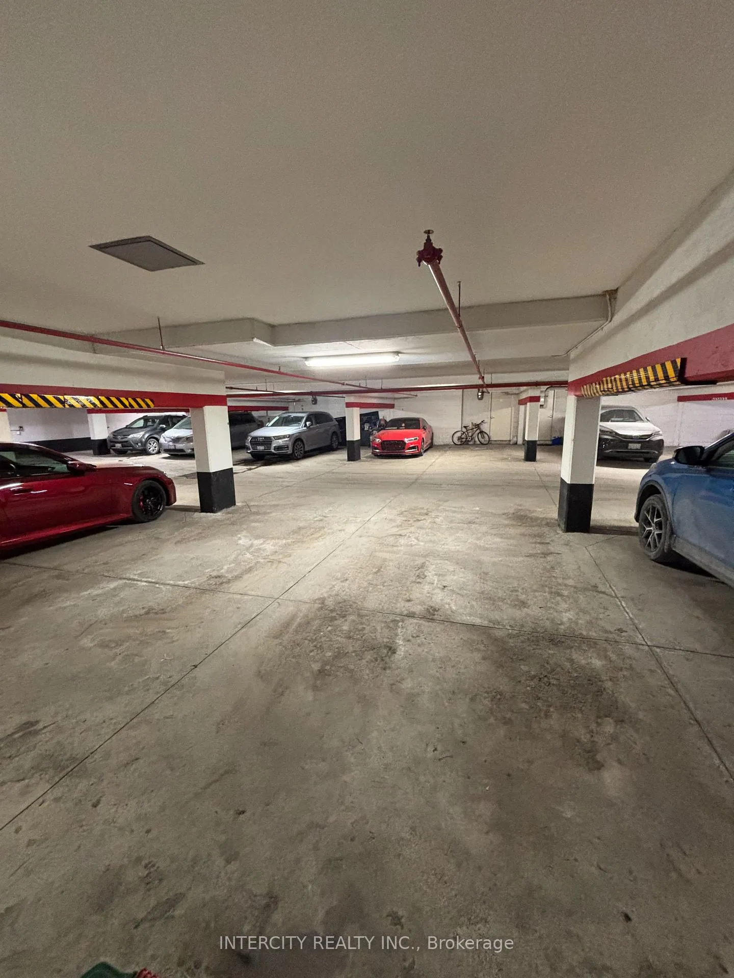 Photo 21 of Unit 8, 7 Brighton Place, Vaughan, Crestwood-Springfarm-Yorkhill — HOMEH