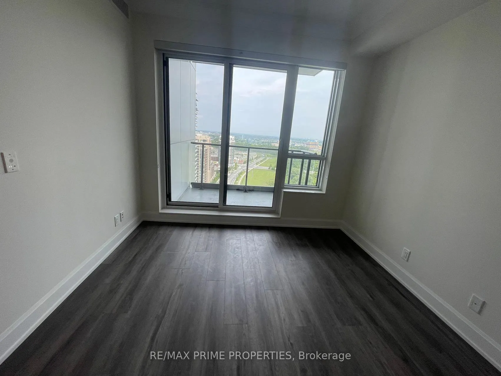 Photo 19 of Unit 2611, 8 Water Walk Drive, Markham, Unionville — HOMEH