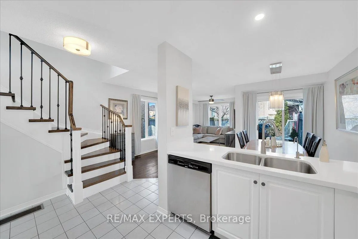 Photo 12 of 4 Knoll Haven Circle, Caledon, Bolton North — HOMEH