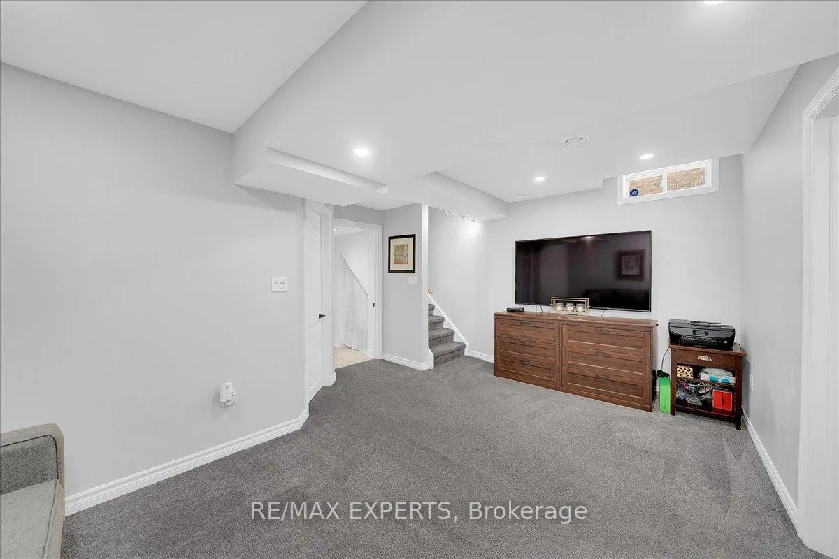 Photo 35 of 4 Knoll Haven Circle, Caledon, Bolton North — HOMEH