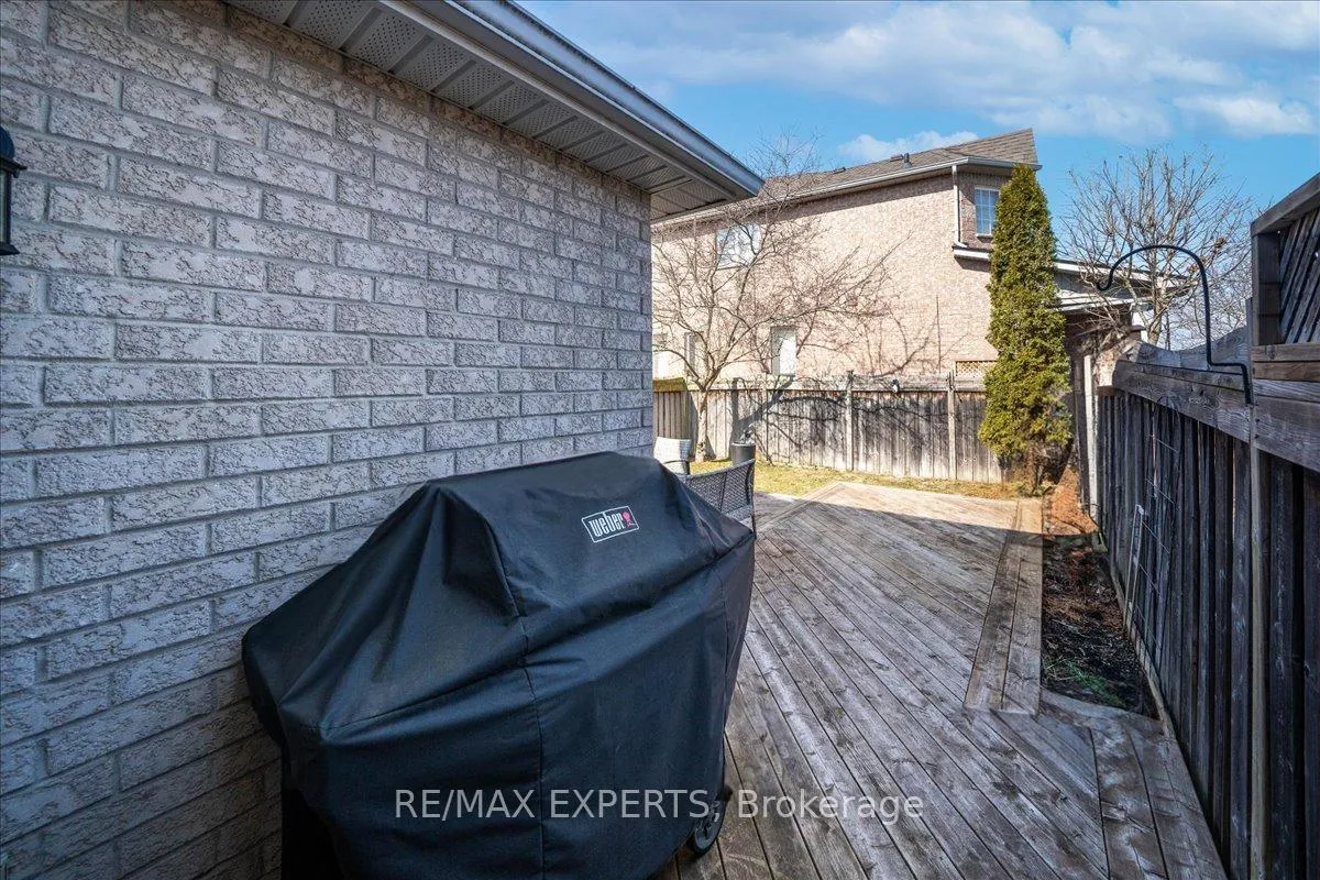 Photo 40 of 4 Knoll Haven Circle, Caledon, Bolton North — HOMEH