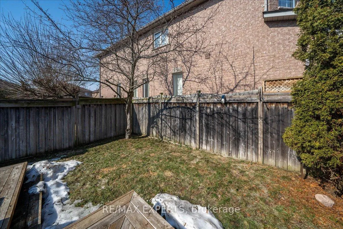 Photo 43 of 4 Knoll Haven Circle, Caledon, Bolton North — HOMEH