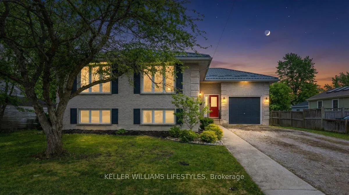 Photo 1 of 404 Ontario Street, Warwick, Watford — HOMEH
