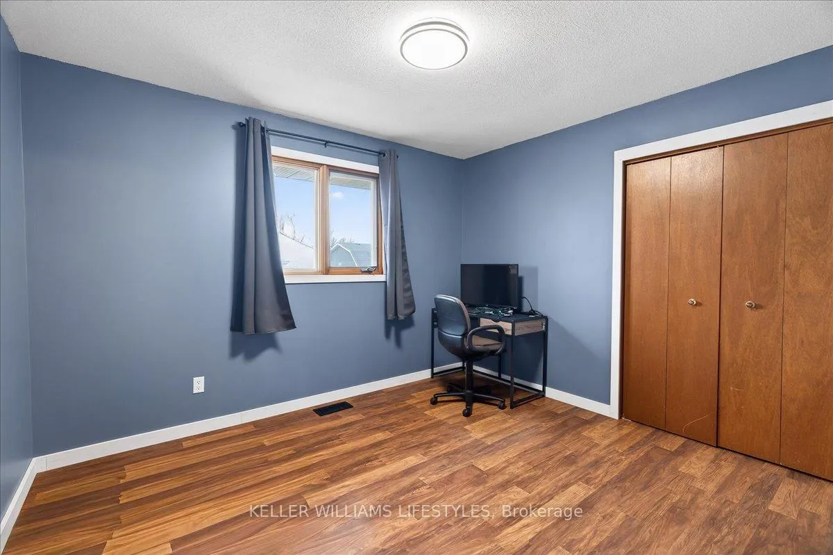 Photo 16 of 404 Ontario Street, Warwick, Watford — HOMEH