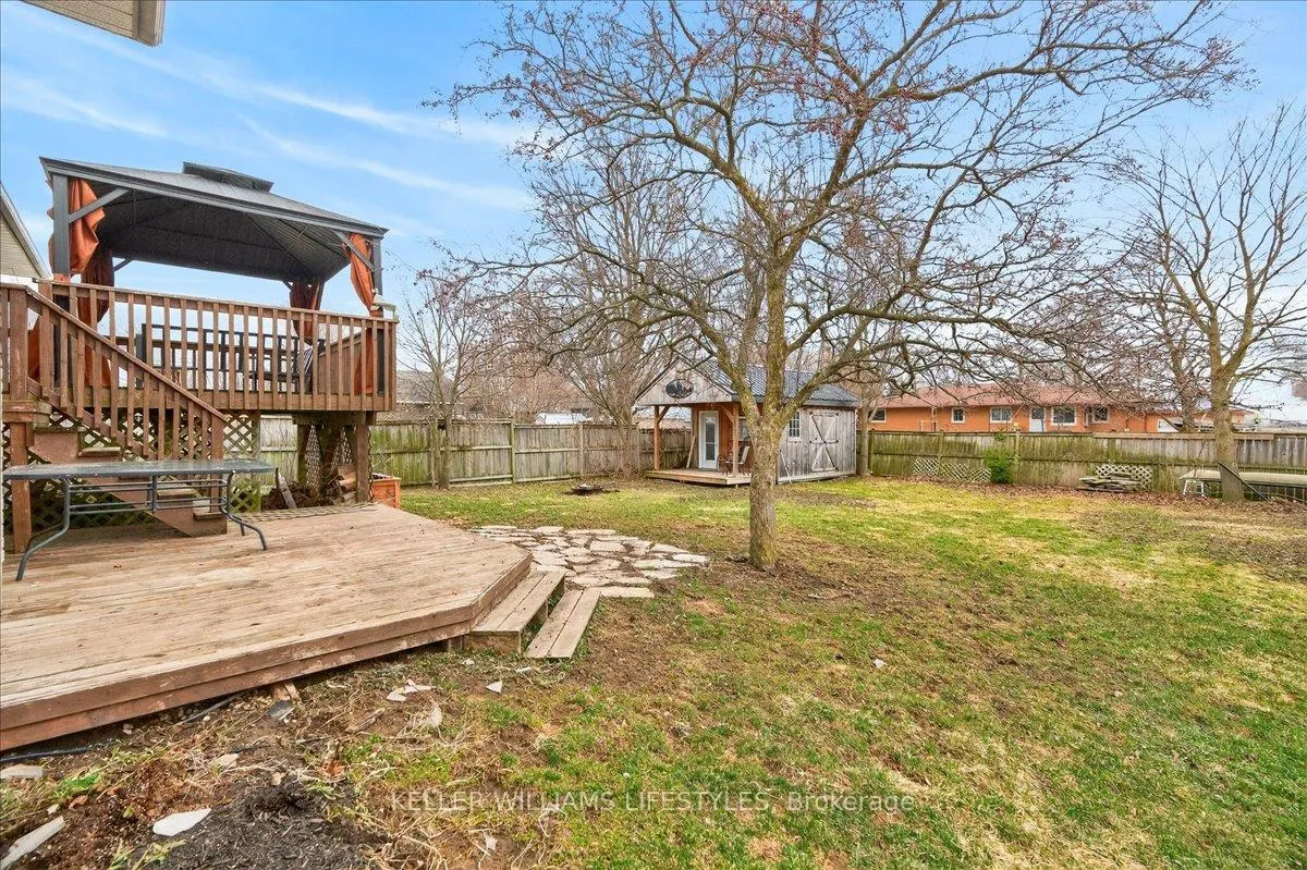 Photo 29 of 404 Ontario Street, Warwick, Watford — HOMEH