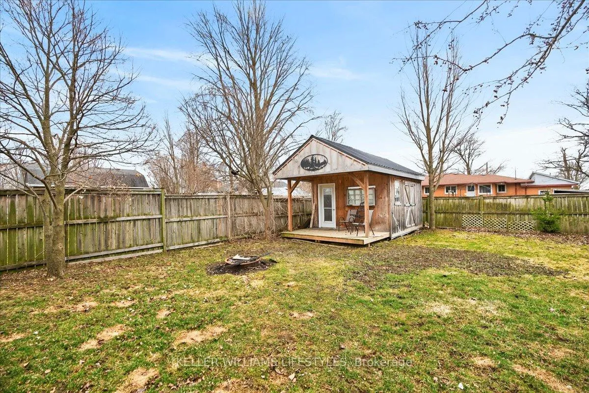 Photo 32 of 404 Ontario Street, Warwick, Watford — HOMEH