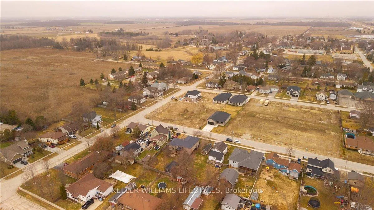 Photo 40 of 404 Ontario Street, Warwick, Watford — HOMEH