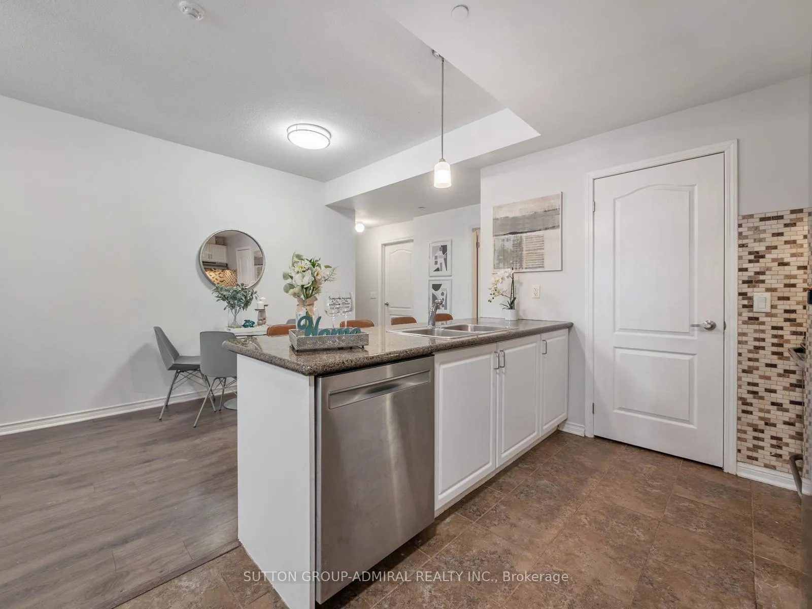 Photo 3 of Unit 101, 9589 Keele Street, Vaughan, Maple — HOMEH