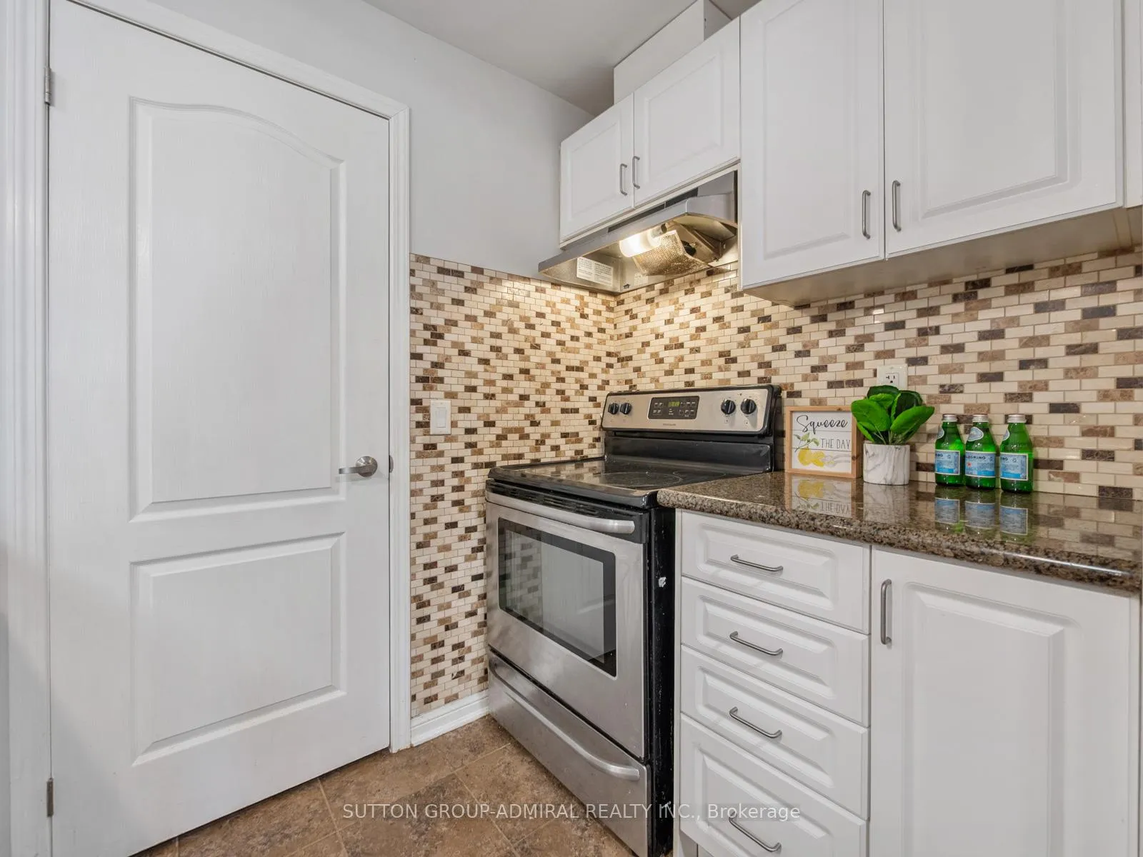 Photo 5 of Unit 101, 9589 Keele Street, Vaughan, Maple — HOMEH