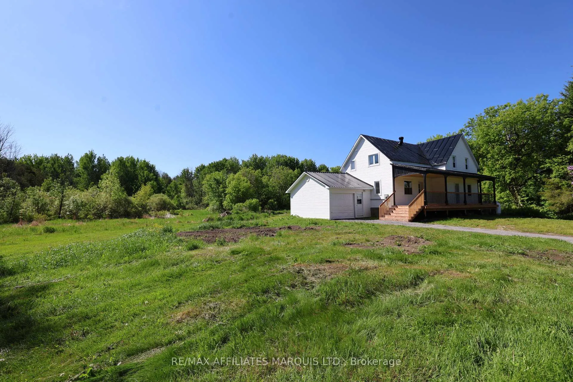 Photo 3 of 18400 Kenyon Conc Rd 5, North Glengarry, North Glengarry (Kenyon) Twp — HOMEH
