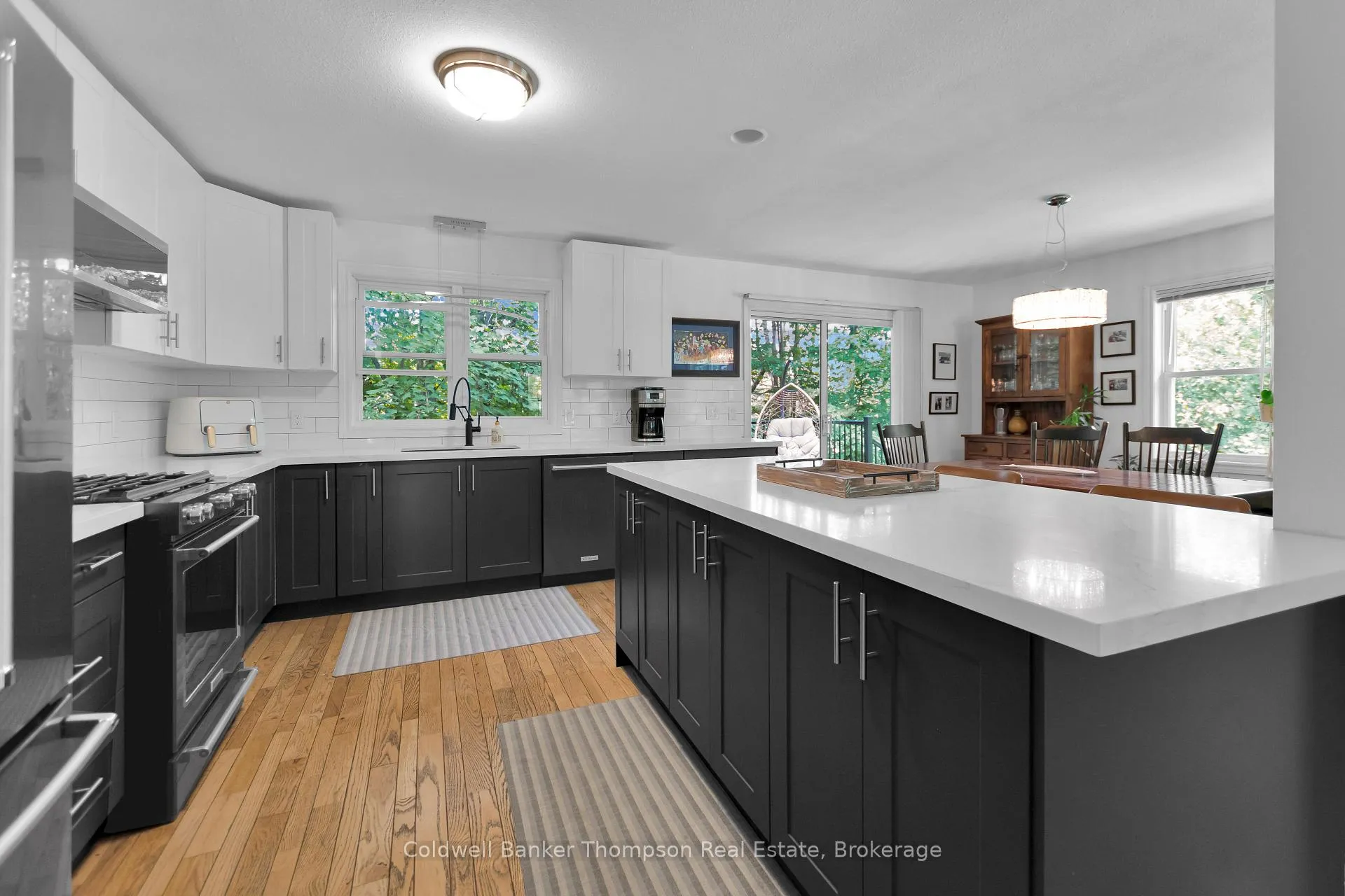 Photo 12 of 2 The Granite Bluff, Bracebridge, Macaulay — HOMEH