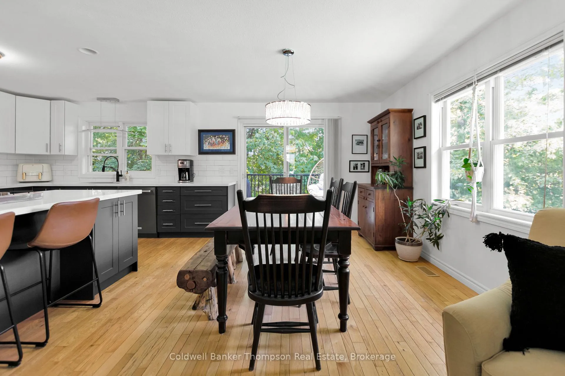 Photo 15 of 2 The Granite Bluff, Bracebridge, Macaulay — HOMEH
