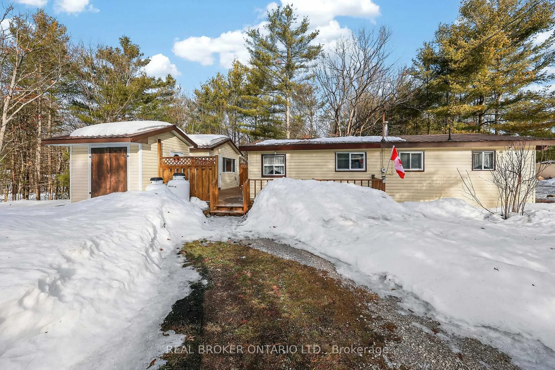 Photo 1 of 7862 Park Lane Crescent, Ramara, Rural Ramara — HOMEH