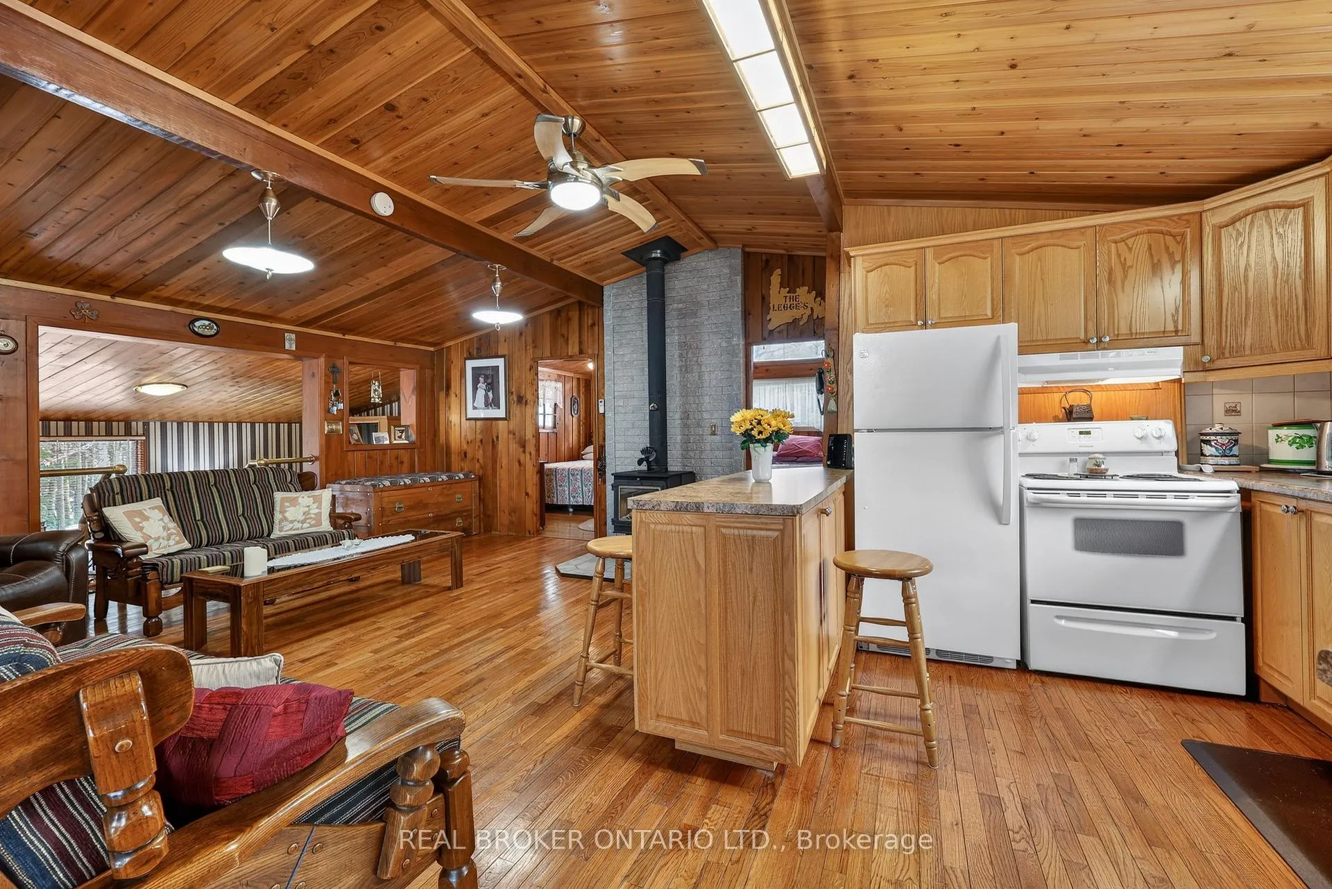Photo 10 of 7862 Park Lane Crescent, Ramara, Rural Ramara — HOMEH