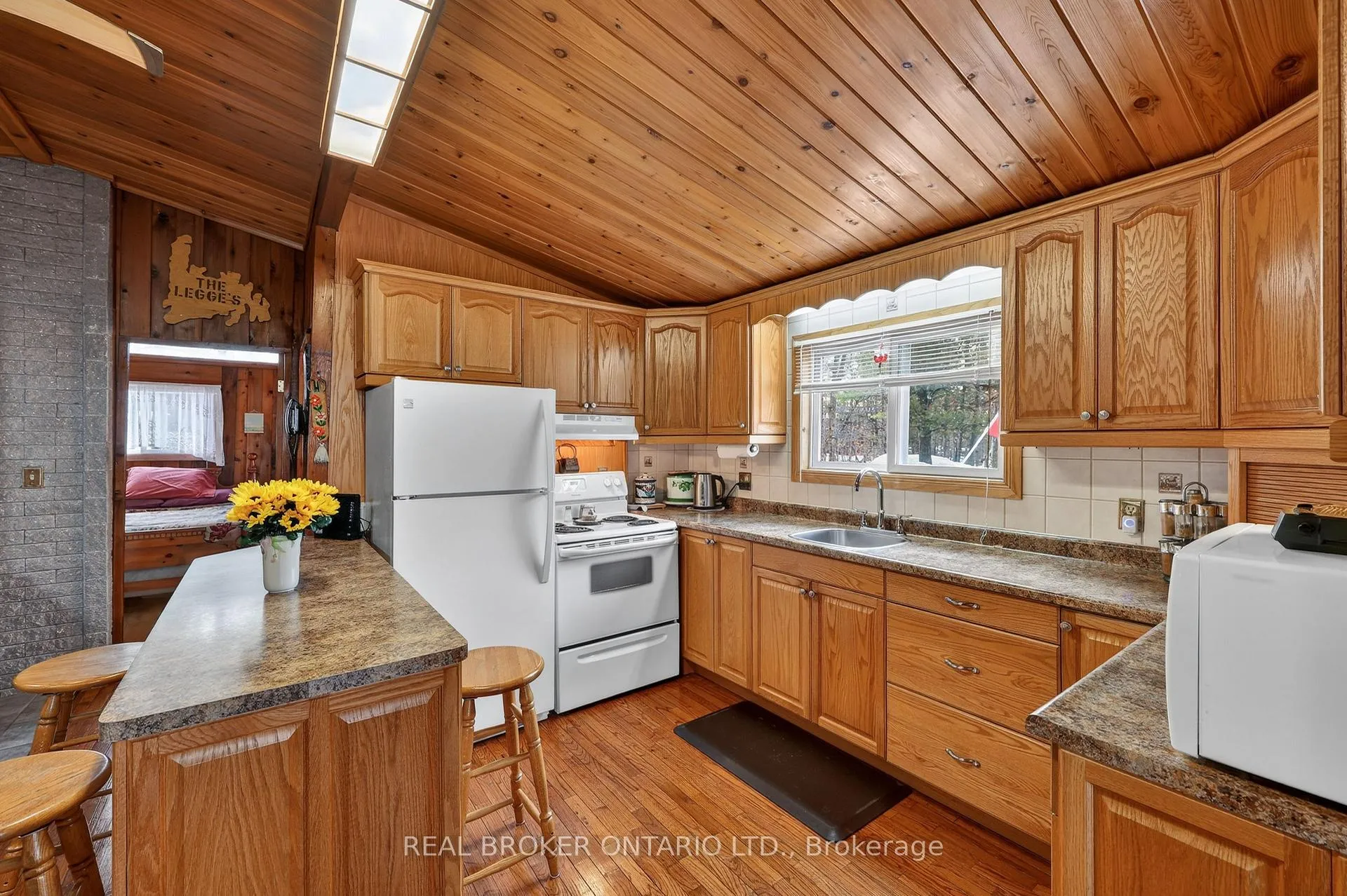 Photo 11 of 7862 Park Lane Crescent, Ramara, Rural Ramara — HOMEH
