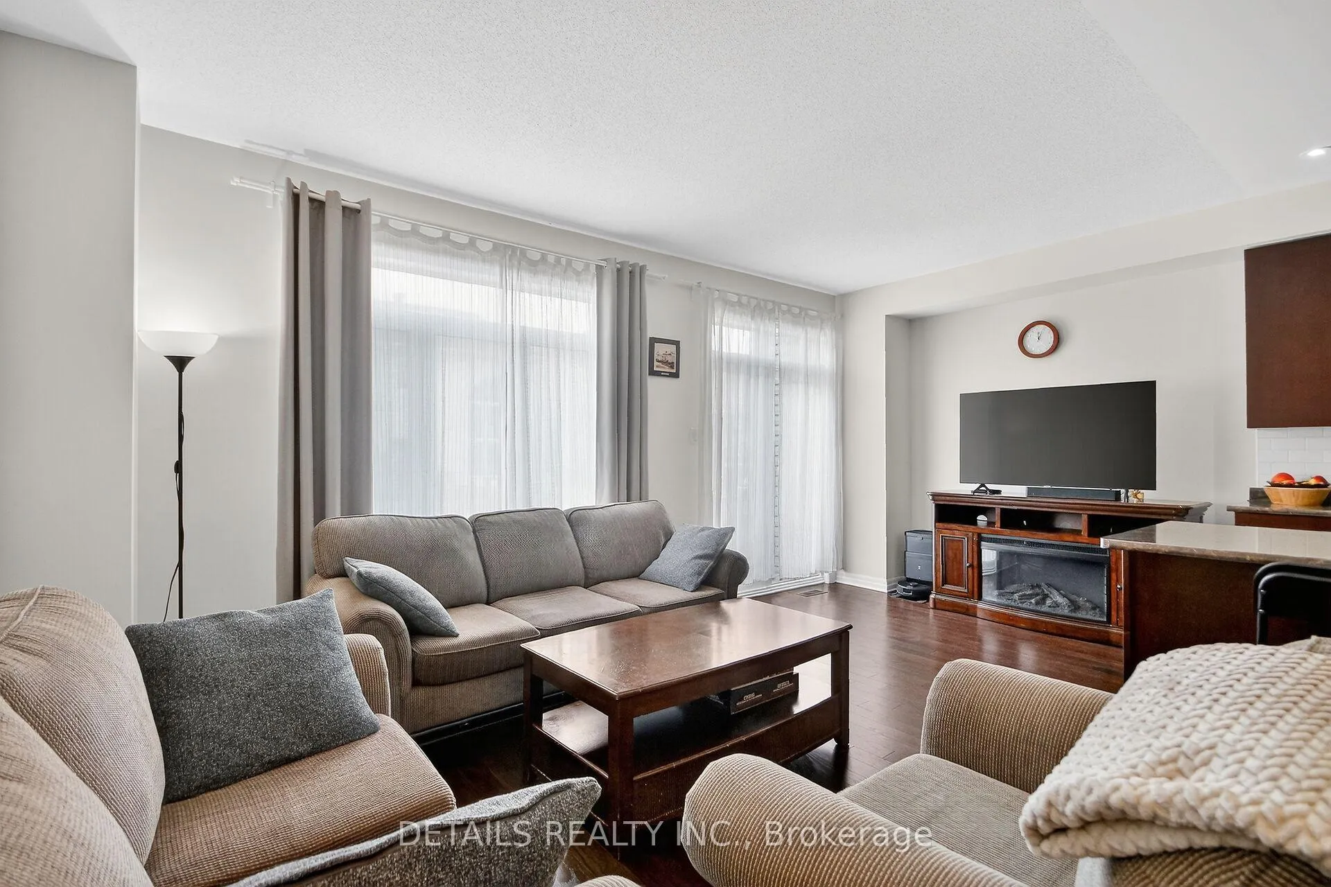 Photo 16 of 124 Overberg Way, Ottawa, Kanata - Emerald Meadows/Trailwest — HOMEH