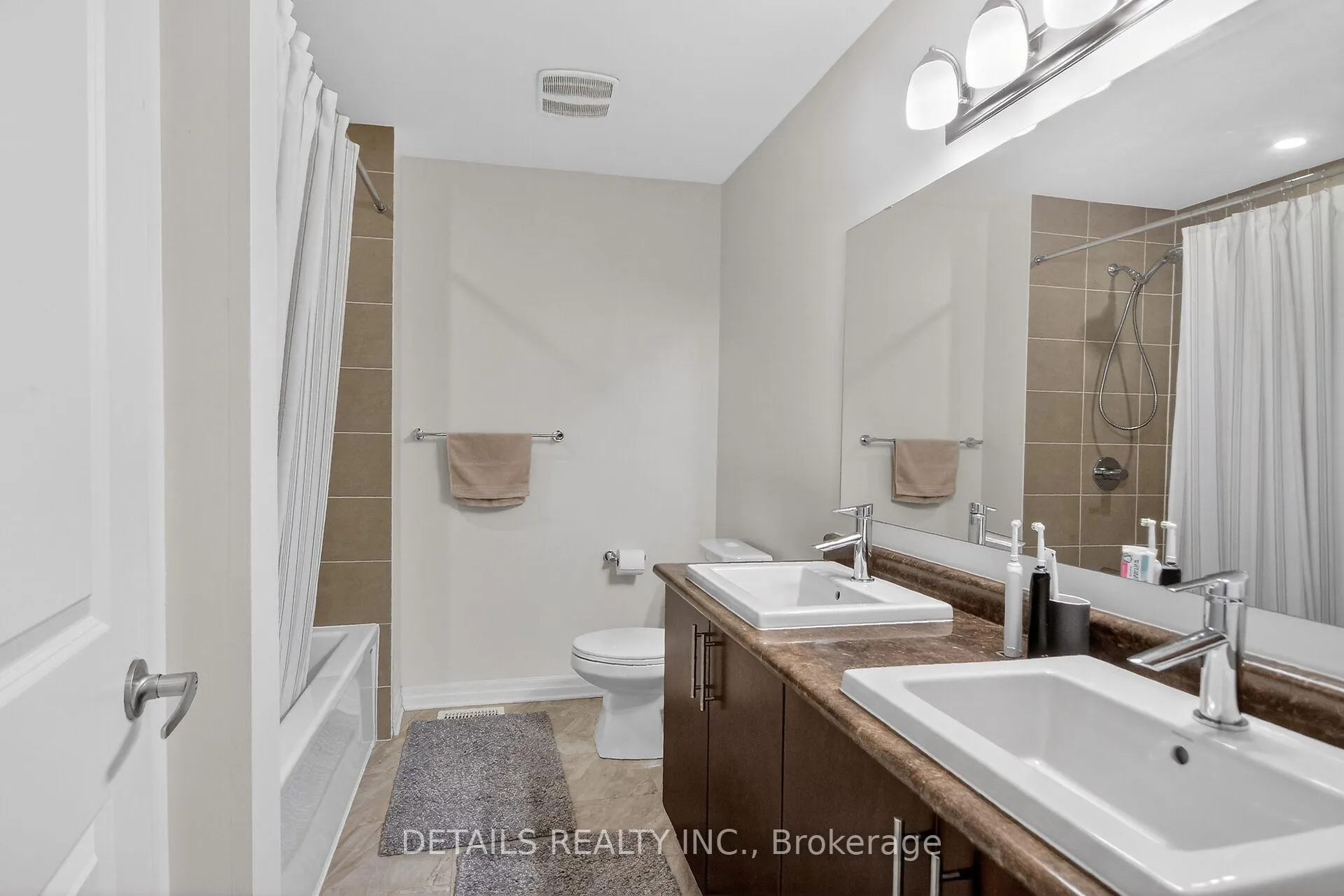 Photo 21 of 124 Overberg Way, Ottawa, Kanata - Emerald Meadows/Trailwest — HOMEH