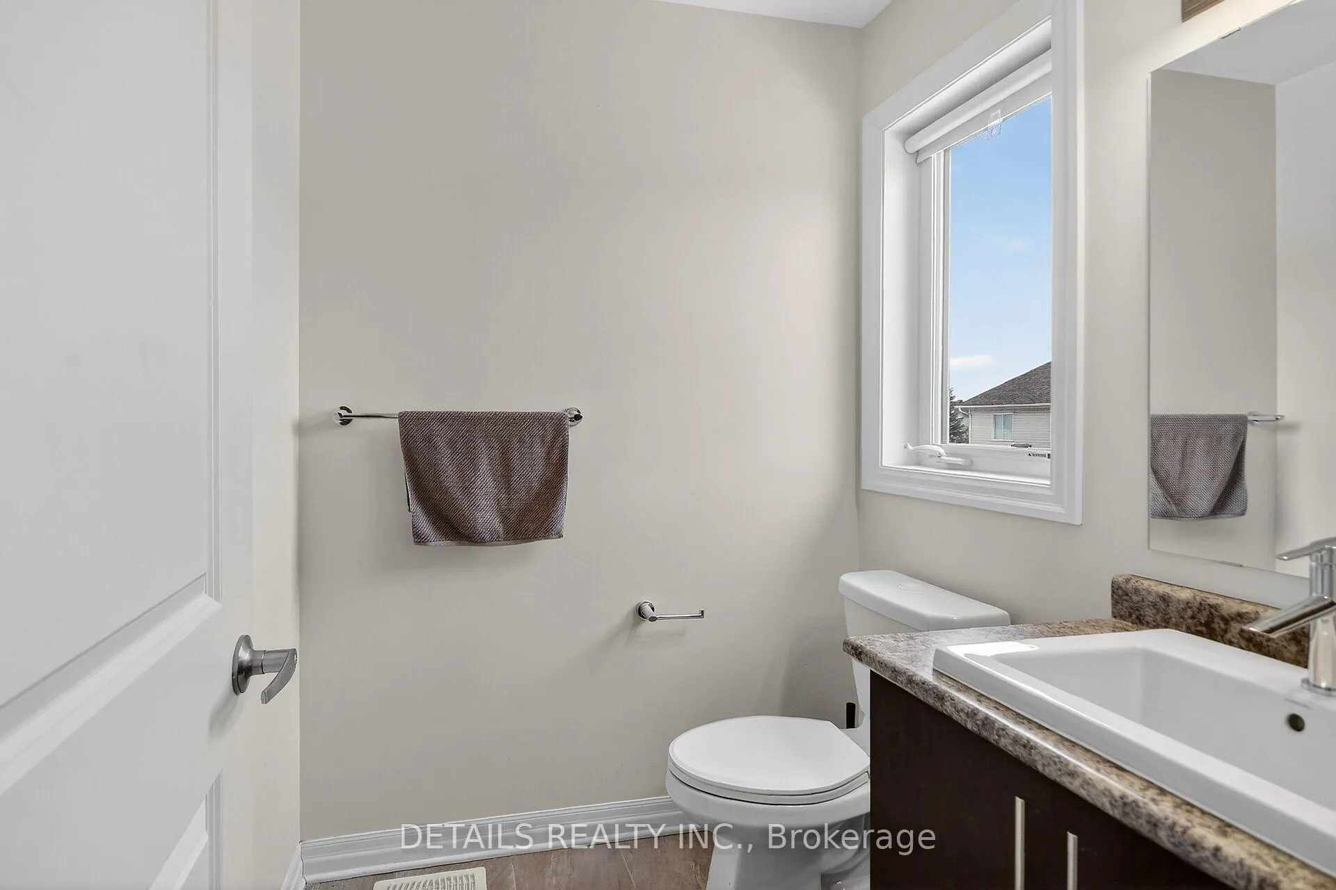Photo 25 of 124 Overberg Way, Ottawa, Kanata - Emerald Meadows/Trailwest — HOMEH
