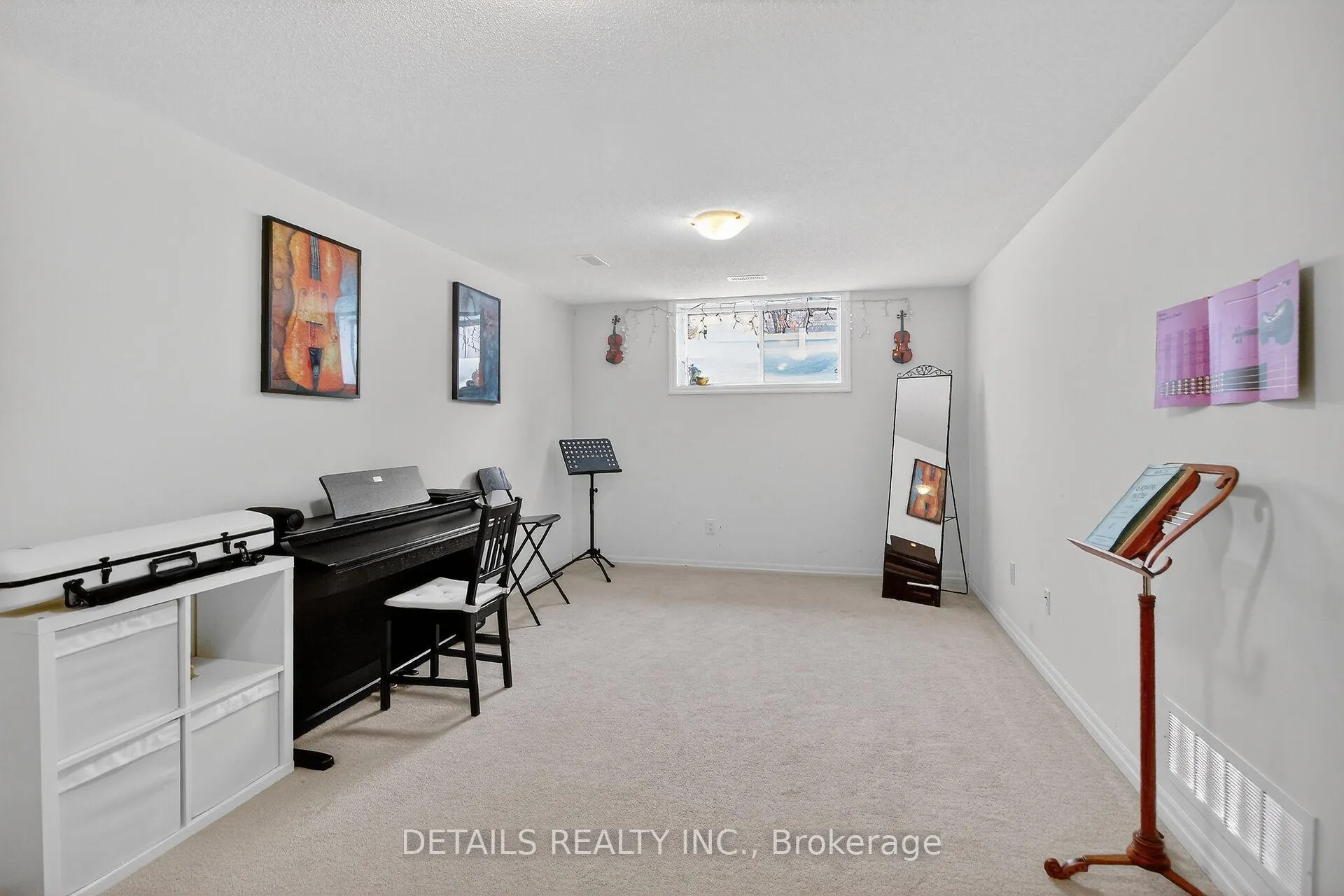 Photo 33 of 124 Overberg Way, Ottawa, Kanata - Emerald Meadows/Trailwest — HOMEH