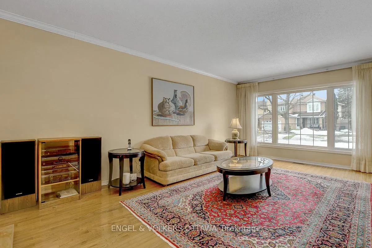 Photo 4 of 7 Condie Street W, Ottawa, Centrepointe — HOMEH