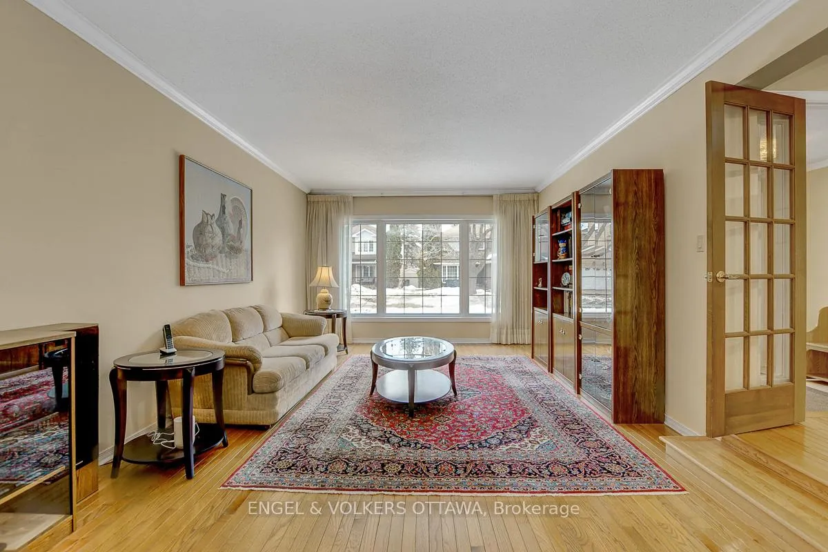 Photo 8 of 7 Condie Street W, Ottawa, Centrepointe — HOMEH