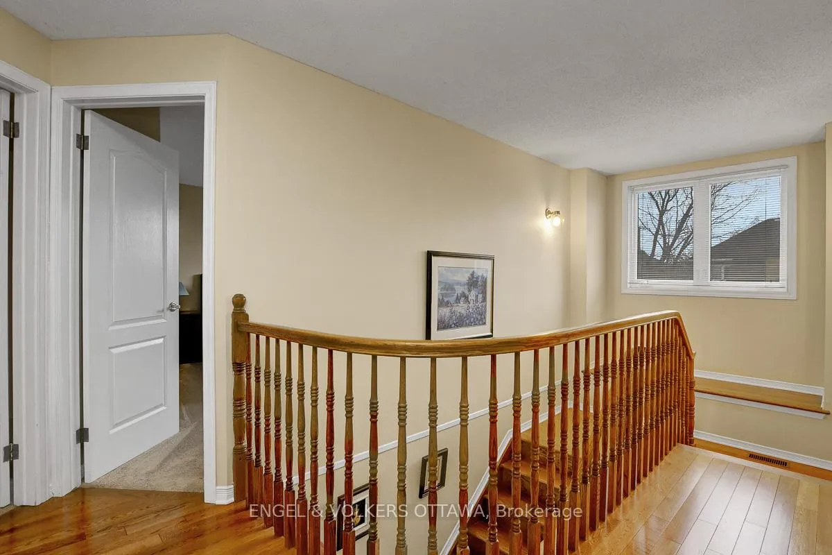 Photo 24 of 7 Condie Street W, Ottawa, Centrepointe — HOMEH