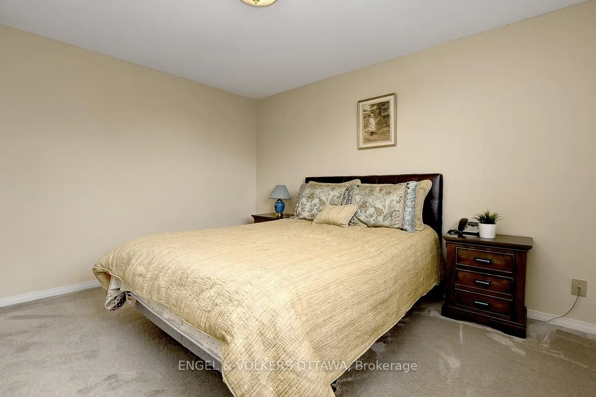 Photo 32 of 7 Condie Street W, Ottawa, Centrepointe — HOMEH