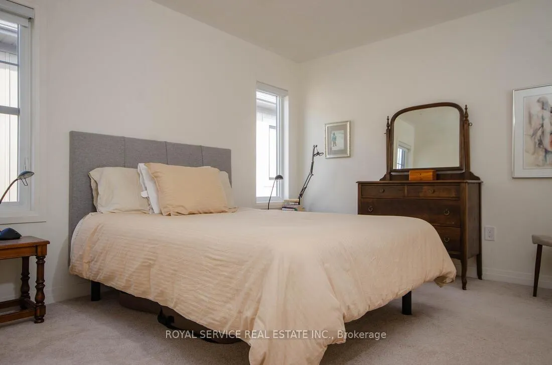 Photo 12 of 114 King William Way, Clarington, Bowmanville — HOMEH