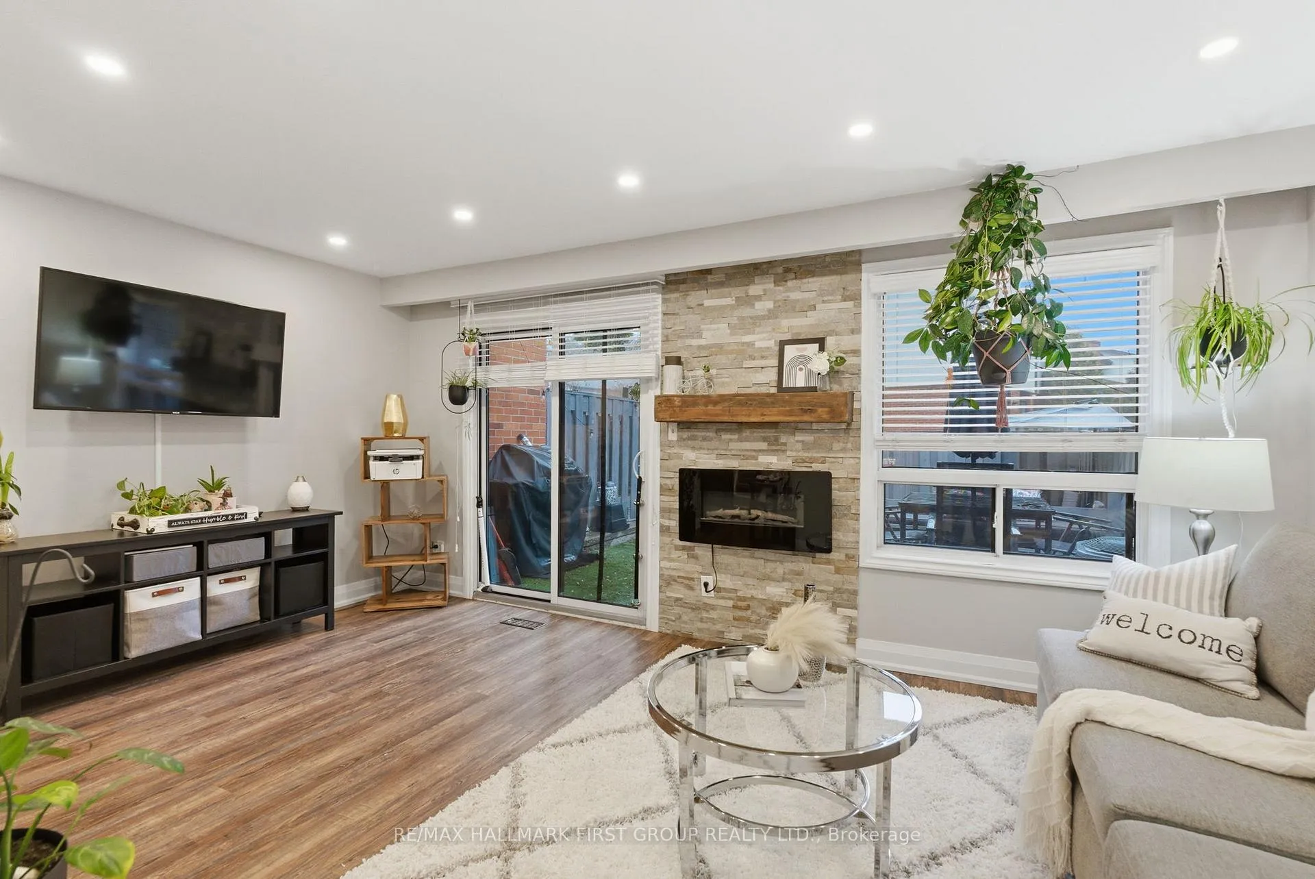 Photo 11 of Unit 61, 61 Foster Crescent, Brampton, Brampton North — HOMEH