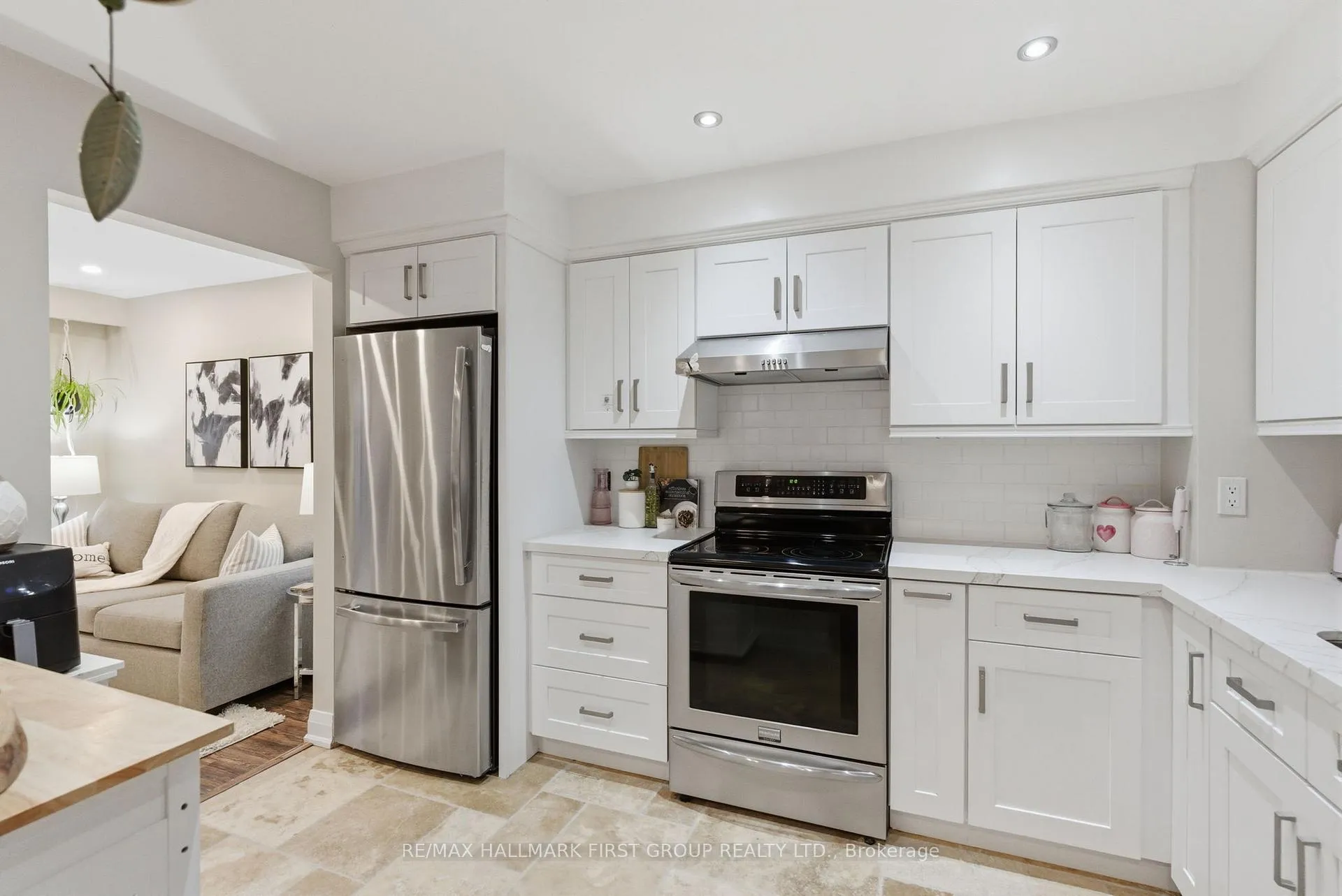 Photo 14 of Unit 61, 61 Foster Crescent, Brampton, Brampton North — HOMEH