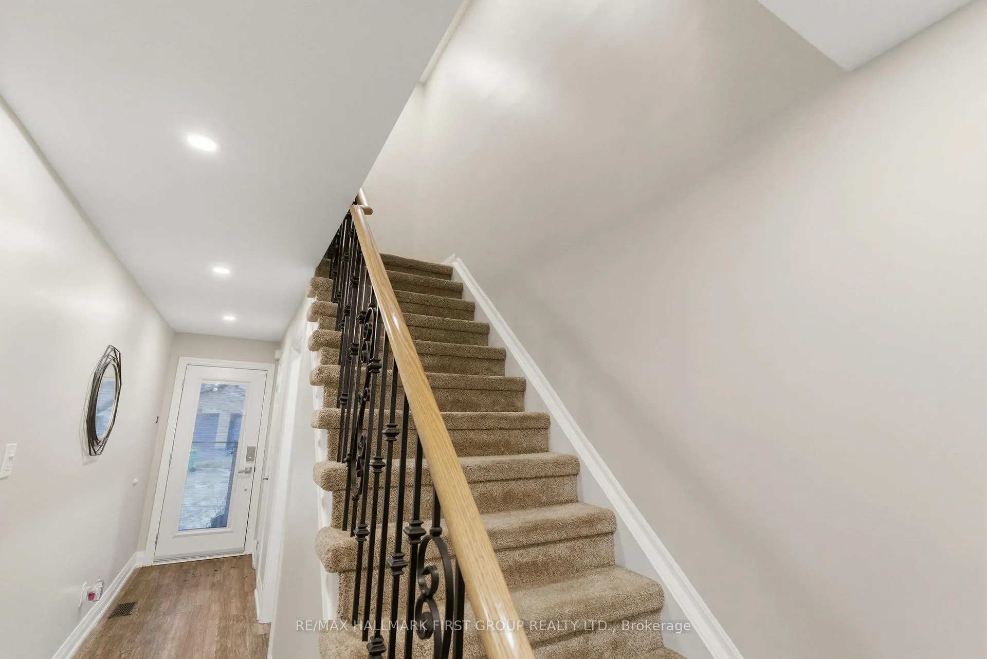 Photo 17 of Unit 61, 61 Foster Crescent, Brampton, Brampton North — HOMEH