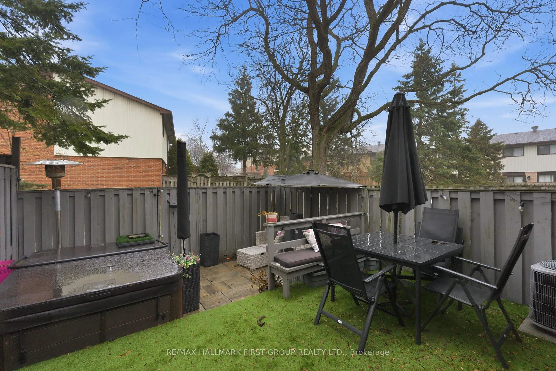 Photo 37 of Unit 61, 61 Foster Crescent, Brampton, Brampton North — HOMEH