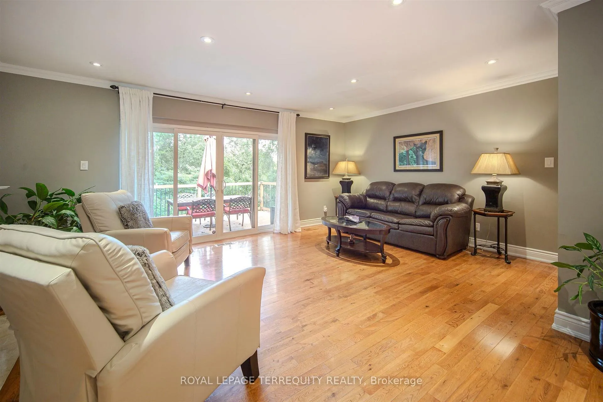 Photo 12 of 92 Saskatoon Drive, Etobicoke, Kingsview Village-The Westway — HOMEH