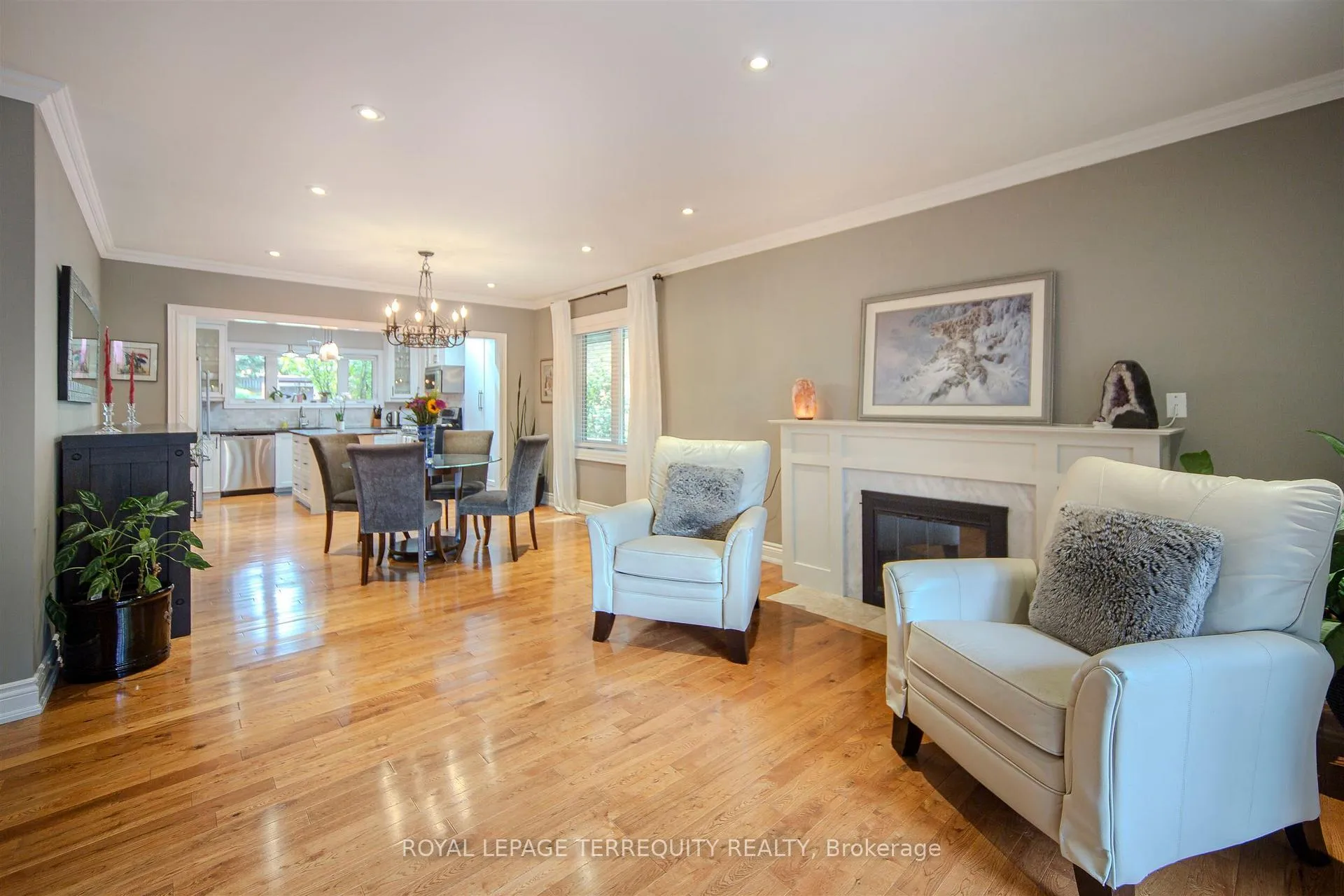 Photo 14 of 92 Saskatoon Drive, Etobicoke, Kingsview Village-The Westway — HOMEH