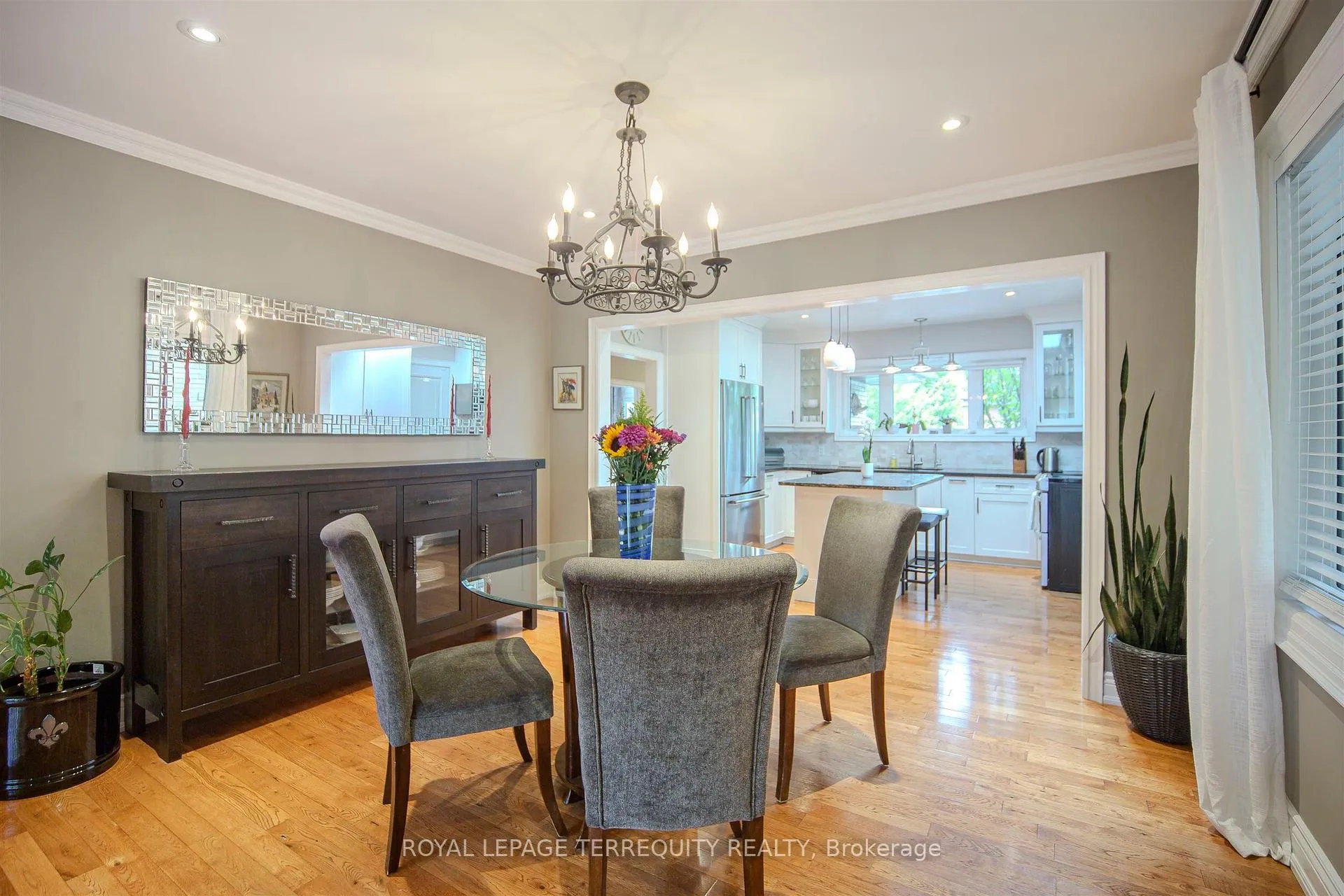 Photo 16 of 92 Saskatoon Drive, Etobicoke, Kingsview Village-The Westway — HOMEH