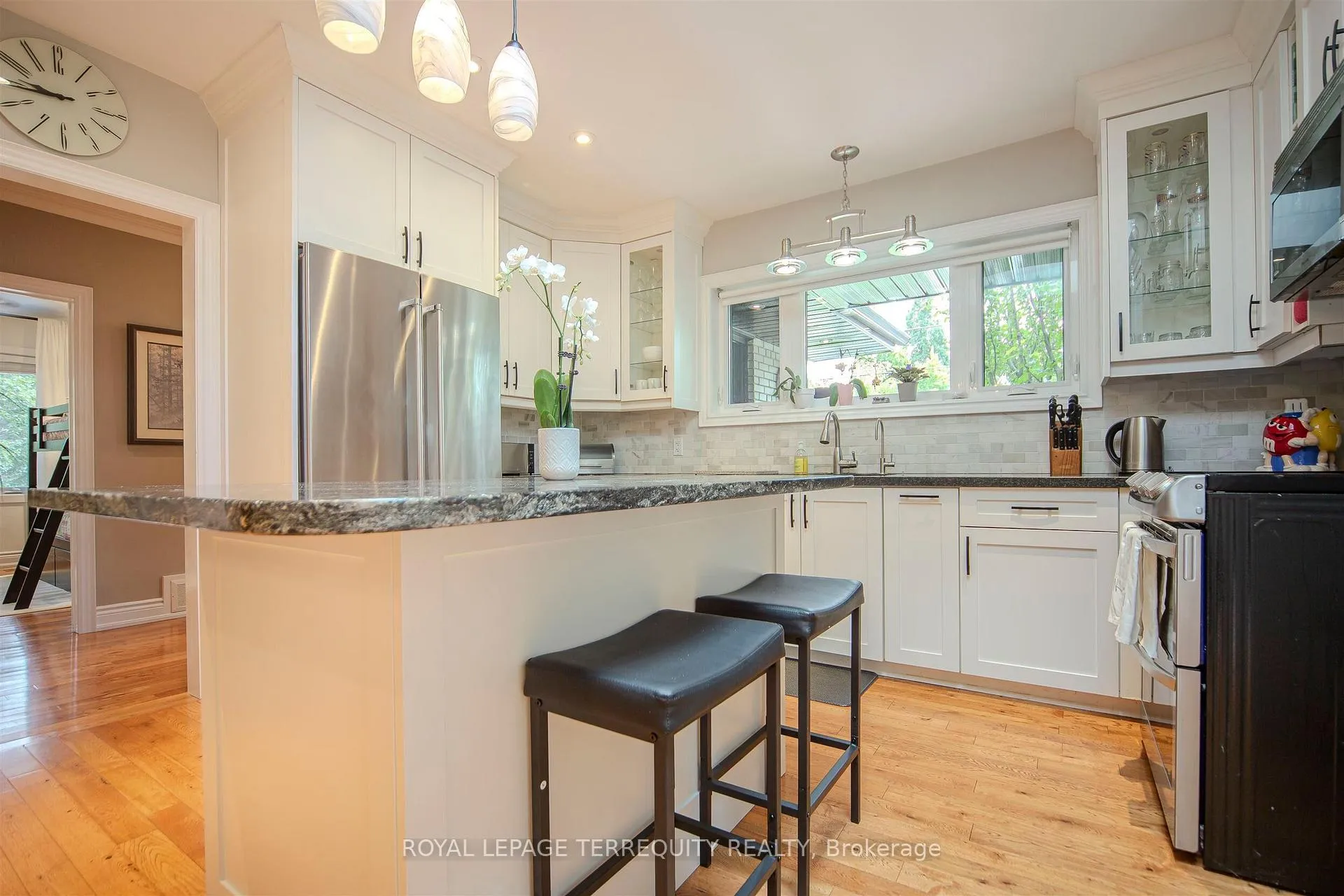 Photo 21 of 92 Saskatoon Drive, Etobicoke, Kingsview Village-The Westway — HOMEH