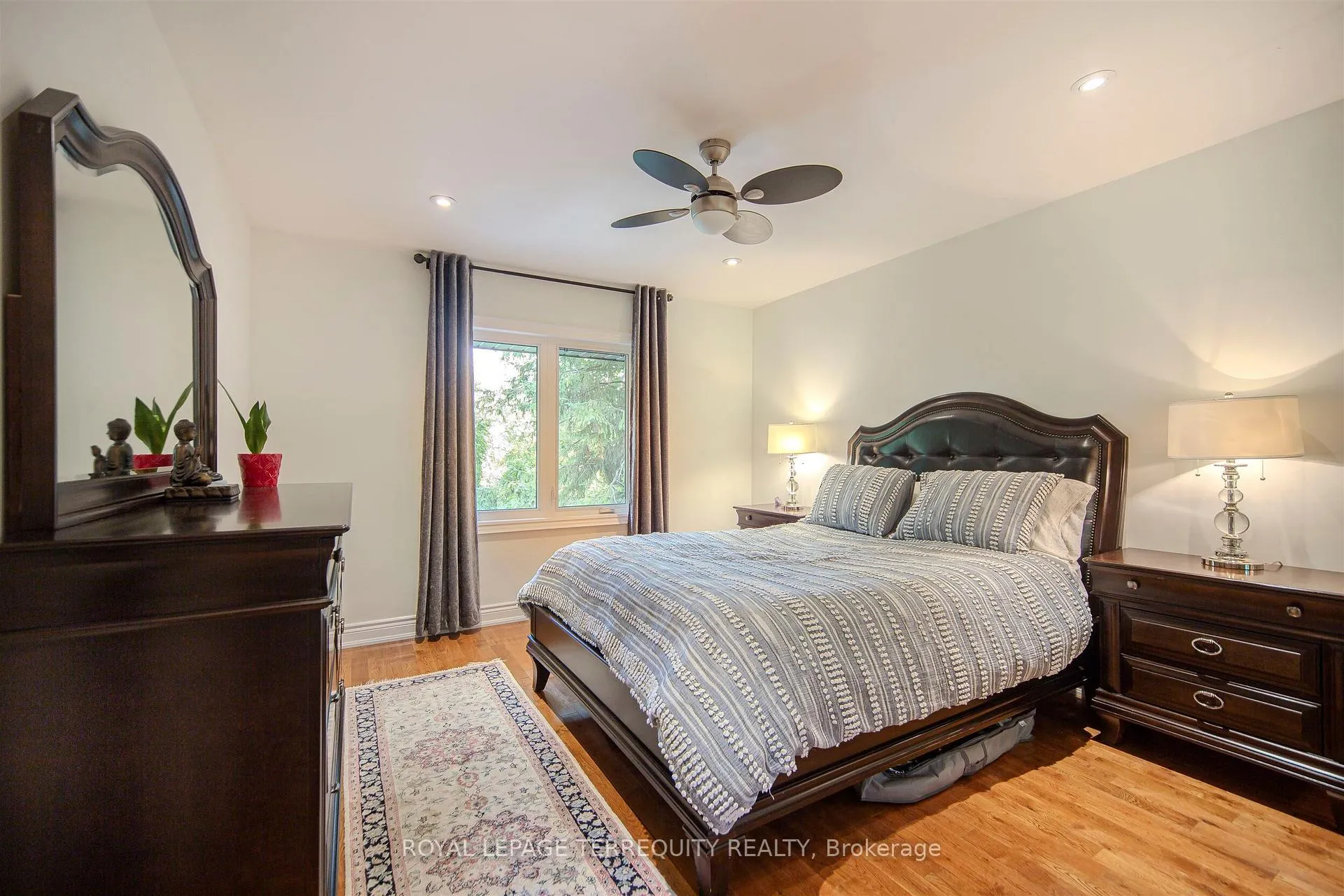 Photo 22 of 92 Saskatoon Drive, Etobicoke, Kingsview Village-The Westway — HOMEH