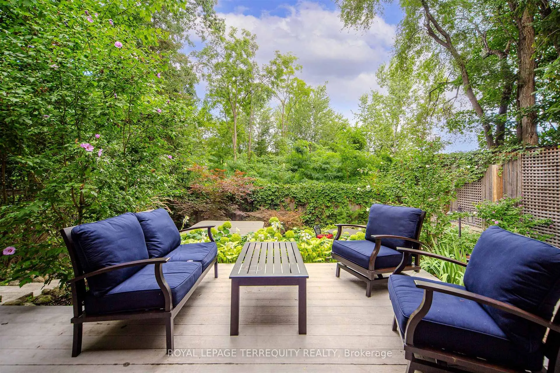 Photo 41 of 92 Saskatoon Drive, Etobicoke, Kingsview Village-The Westway — HOMEH