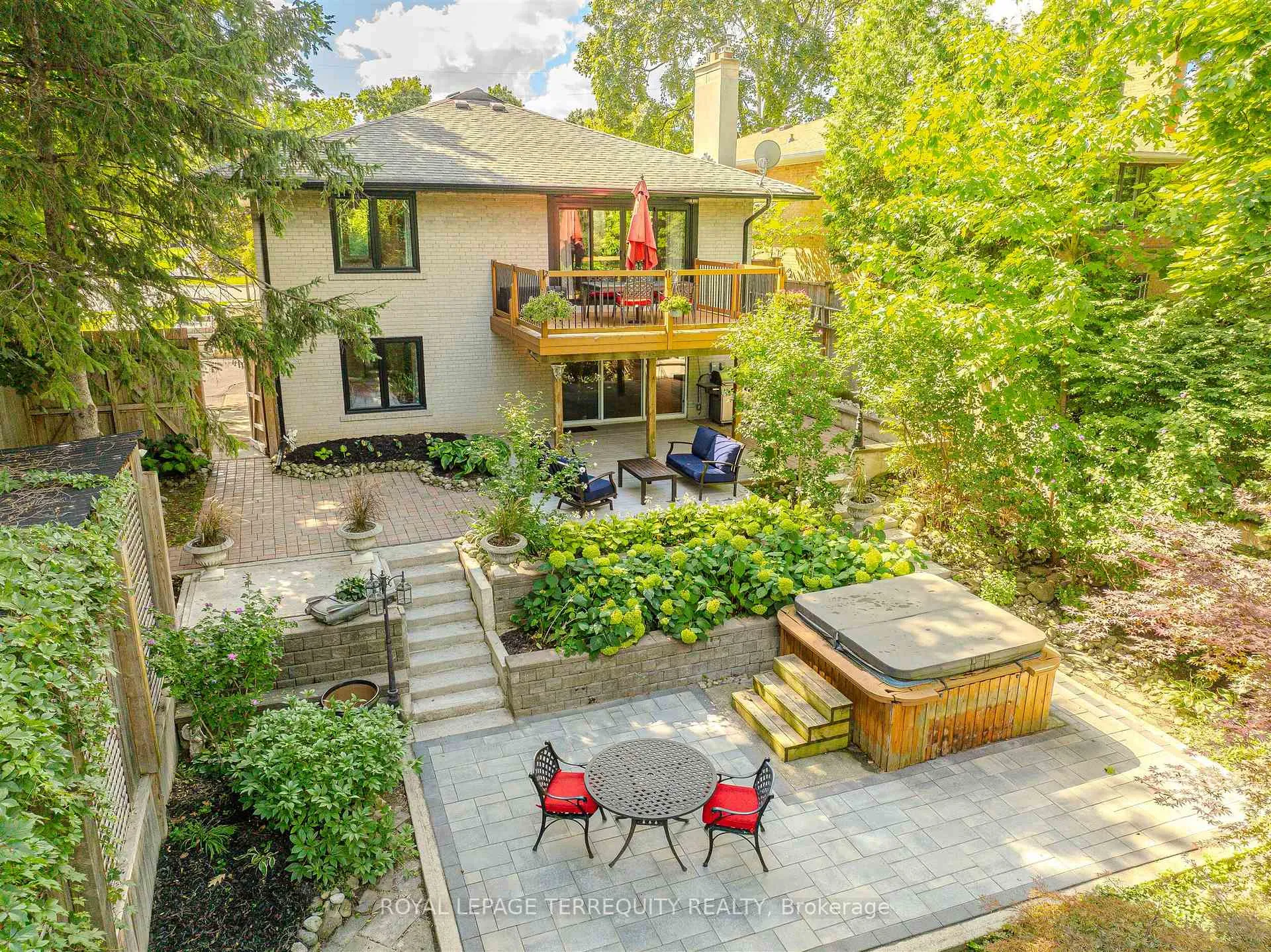 Photo 47 of 92 Saskatoon Drive, Etobicoke, Kingsview Village-The Westway — HOMEH
