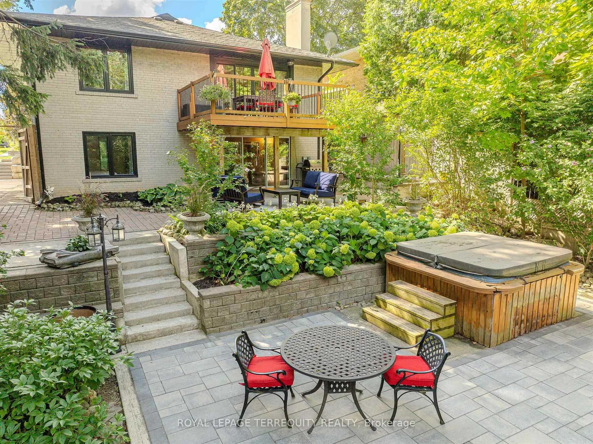 Photo 48 of 92 Saskatoon Drive, Etobicoke, Kingsview Village-The Westway — HOMEH