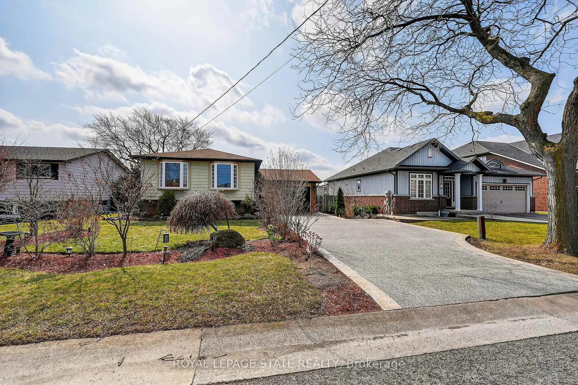 Photo 6 of 9 Sidare Court, Grimsby, Grimsby Beach — HOMEH