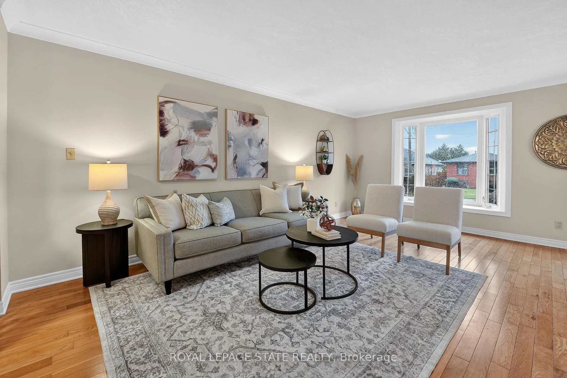 Photo 10 of 9 Sidare Court, Grimsby, Grimsby Beach — HOMEH