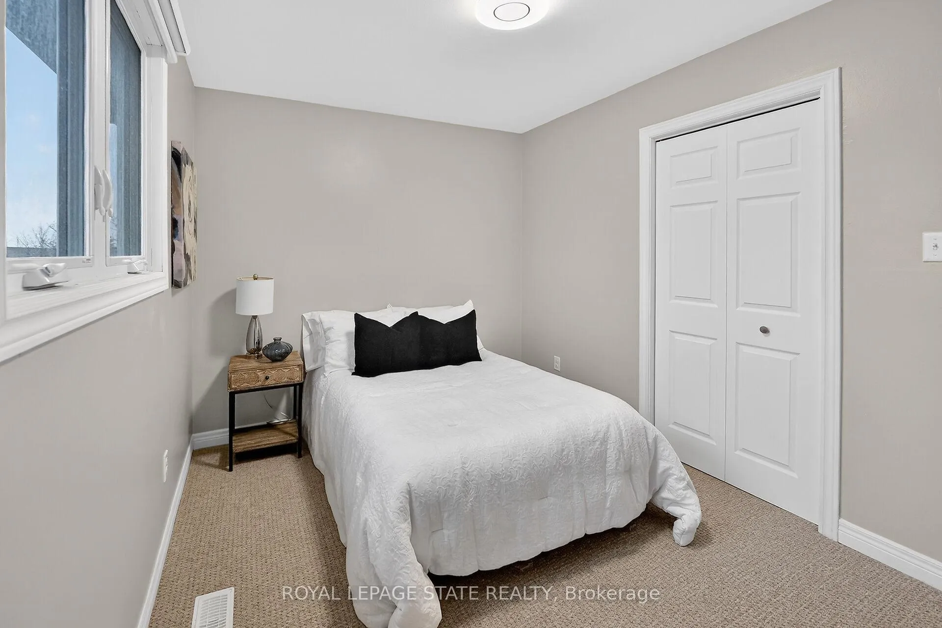 Photo 23 of 9 Sidare Court, Grimsby, Grimsby Beach — HOMEH