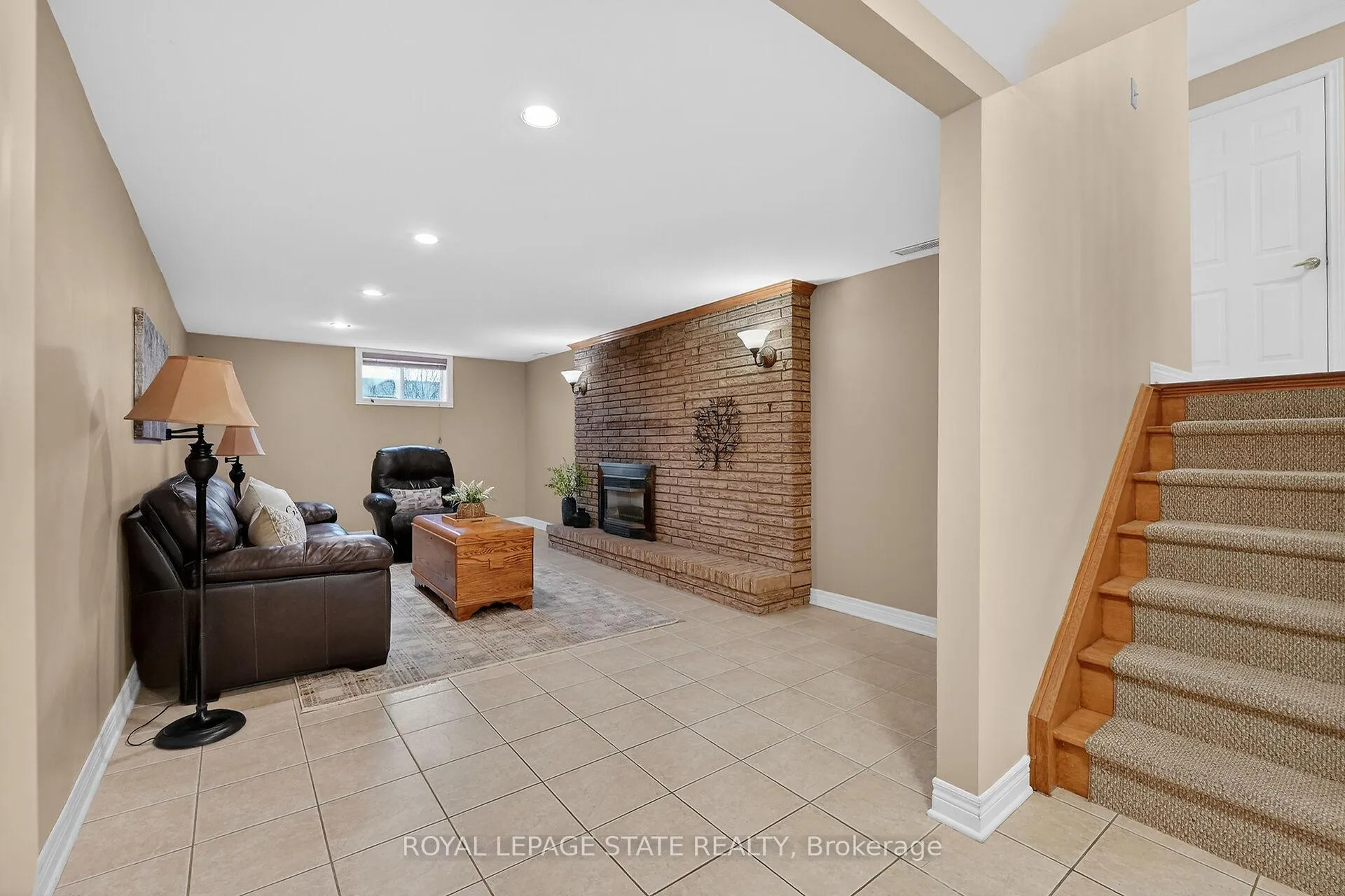 Photo 28 of 9 Sidare Court, Grimsby, Grimsby Beach — HOMEH