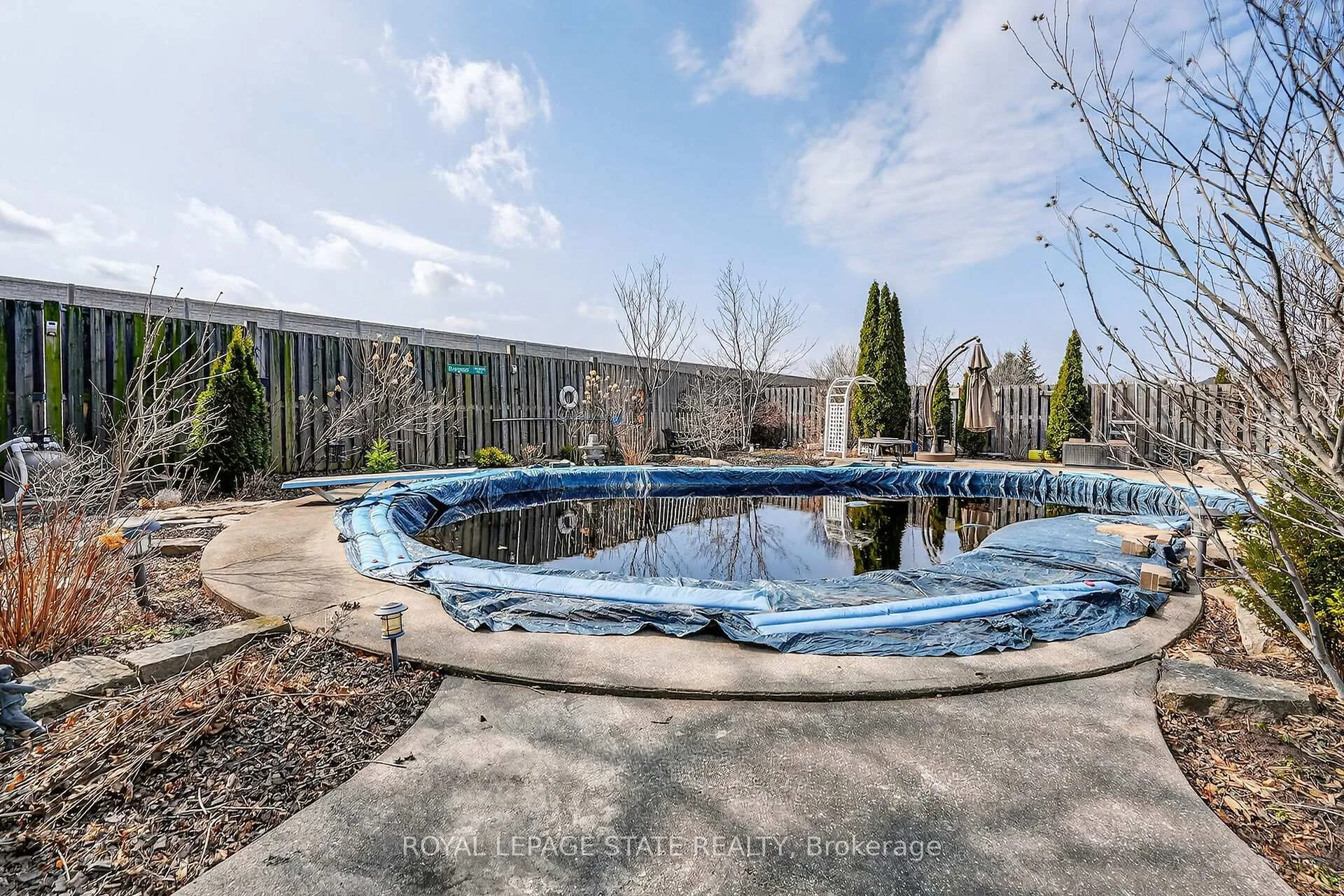 Photo 40 of 9 Sidare Court, Grimsby, Grimsby Beach — HOMEH
