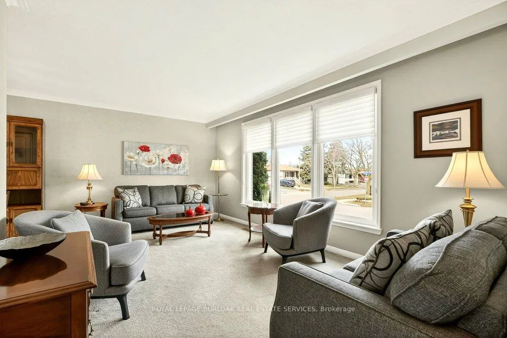 Photo 5 of 83 Sunvale Drive, Etobicoke, Willowridge-Martingrove-Richview — HOMEH